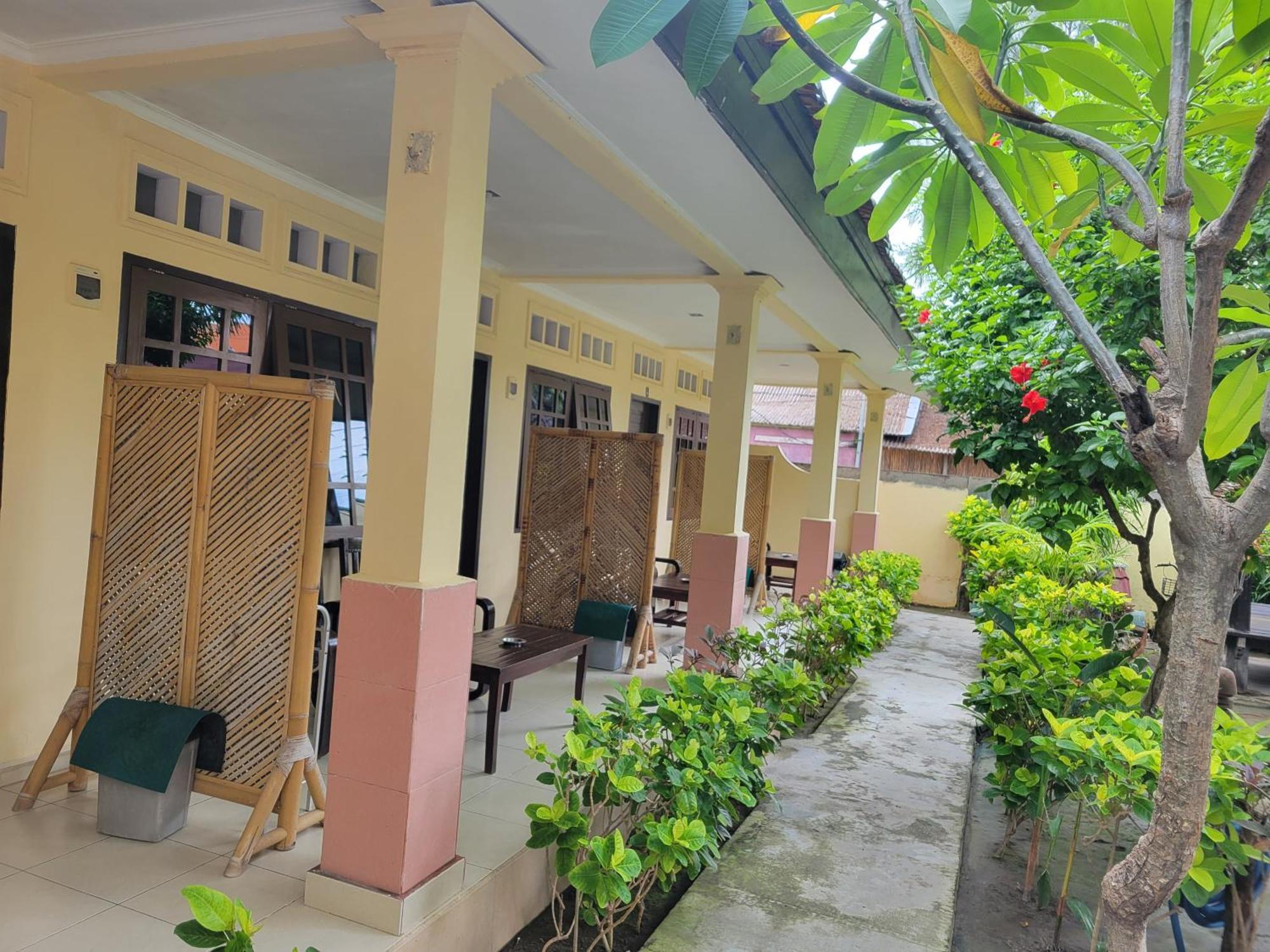Koi Gili Guest House Gili Trawangan Exterior photo
